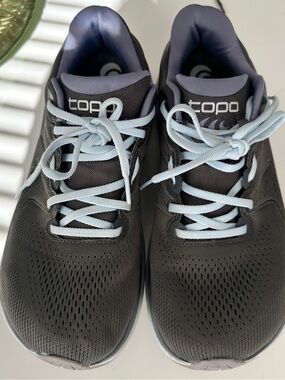 Topo Athletic Phantom 2 Grey Lilac Lace Up Ortholite Women’s Running Sneakers